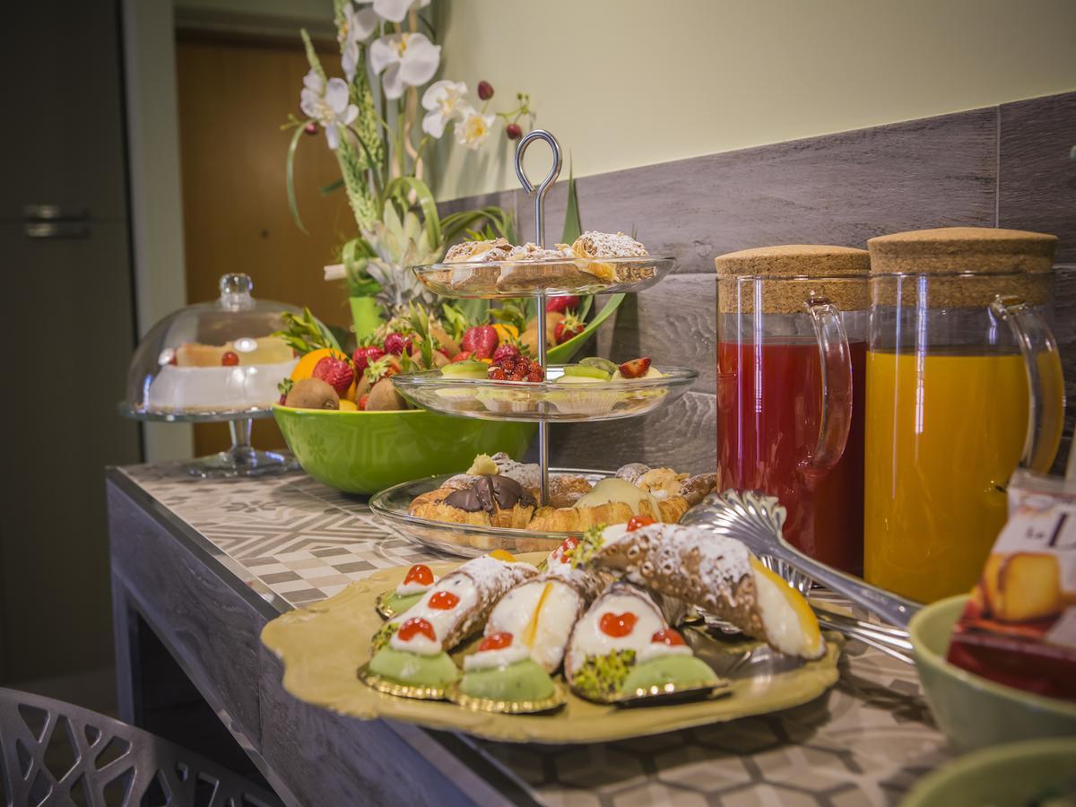 Le Notti Di Morfeo Bed & Breakfast Сан Леоне Екстериор снимка