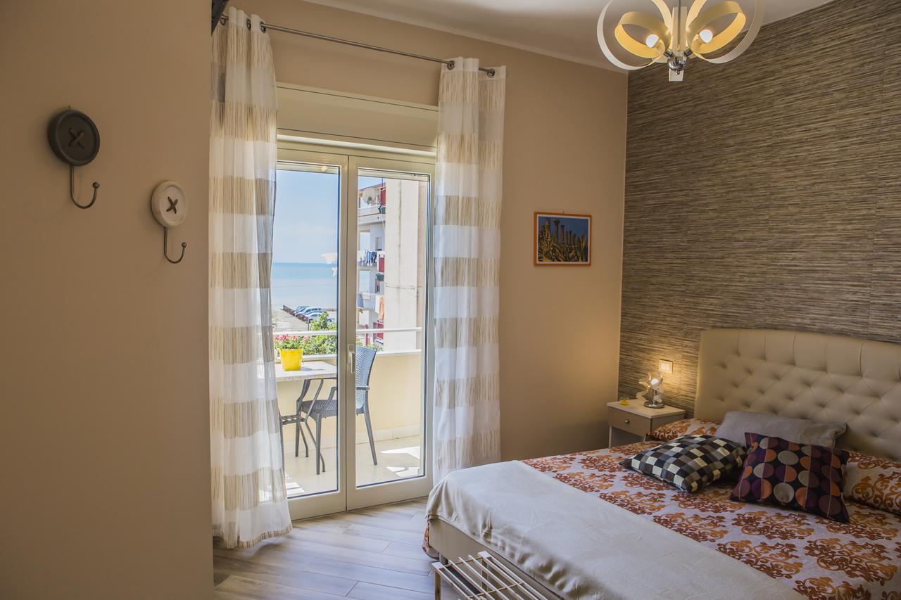Le Notti Di Morfeo Bed & Breakfast Сан Леоне Екстериор снимка