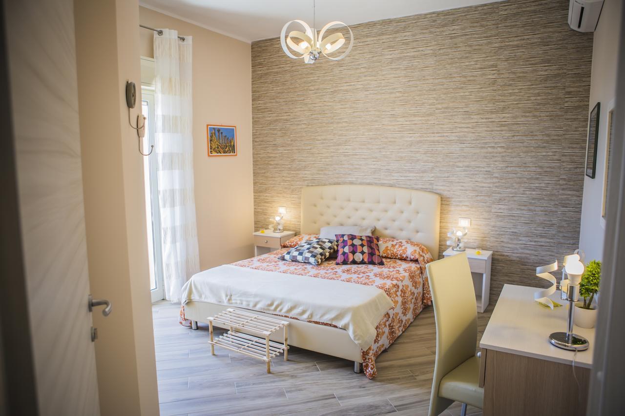 Le Notti Di Morfeo Bed & Breakfast Сан Леоне Екстериор снимка
