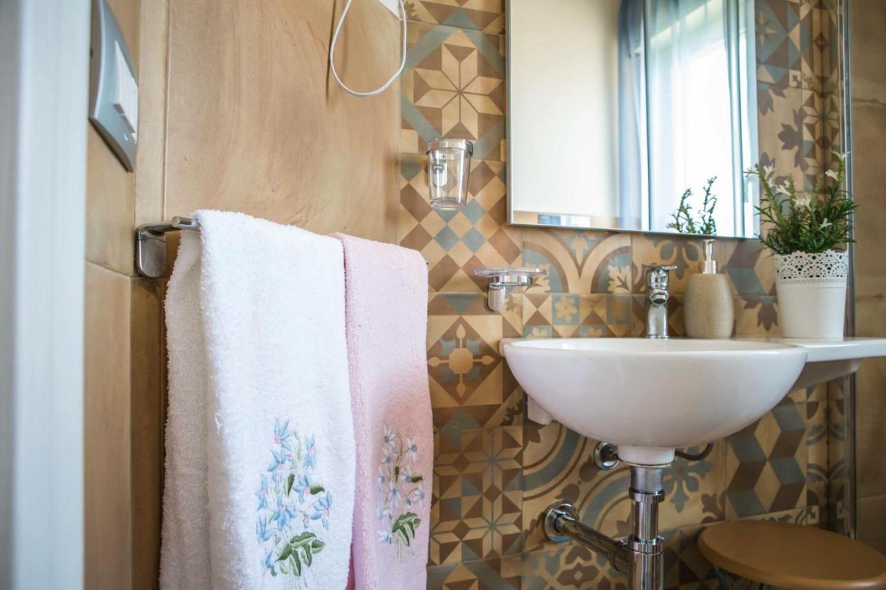 Le Notti Di Morfeo Bed & Breakfast Сан Леоне Екстериор снимка